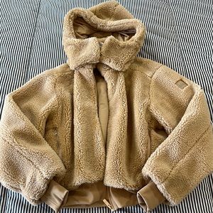 Alo Foxy Sherpa Jacket - Camel color